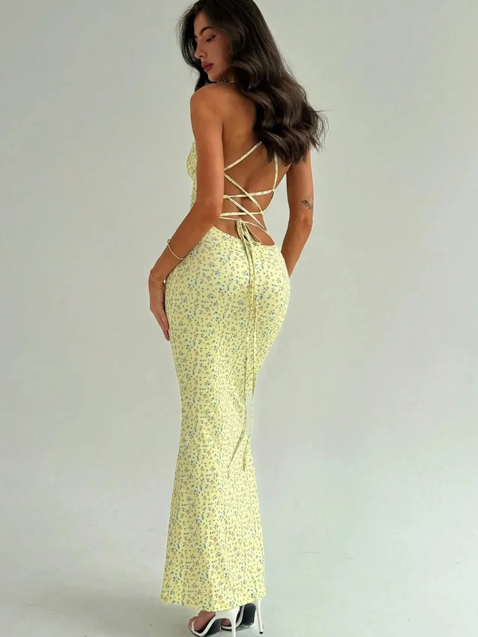 Robe dos nu moulante à imprimé floral