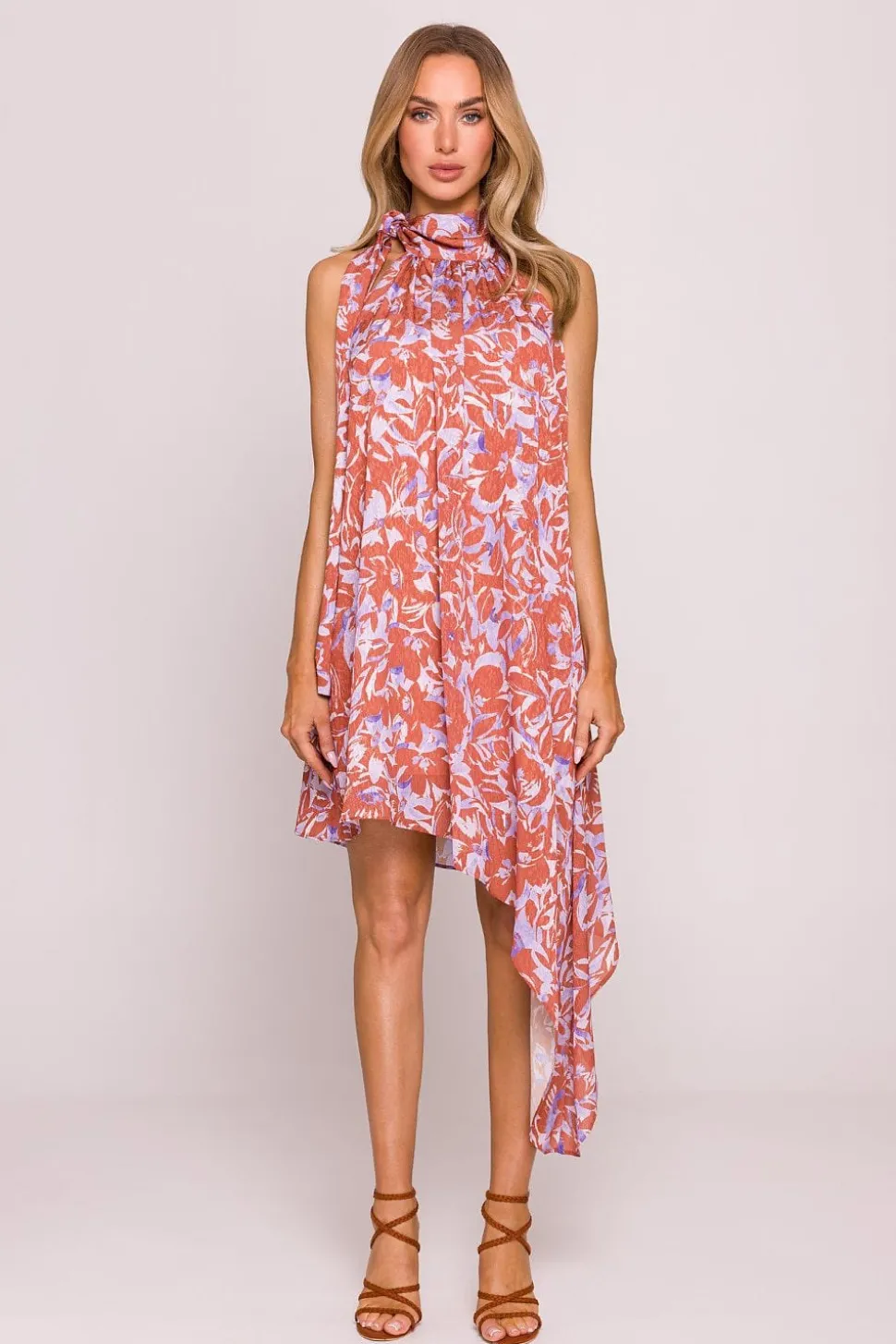 Robe d'été asymétrique fleurie sans manches