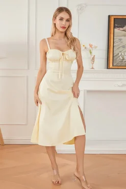 Robe d'été fendue beige style bandage