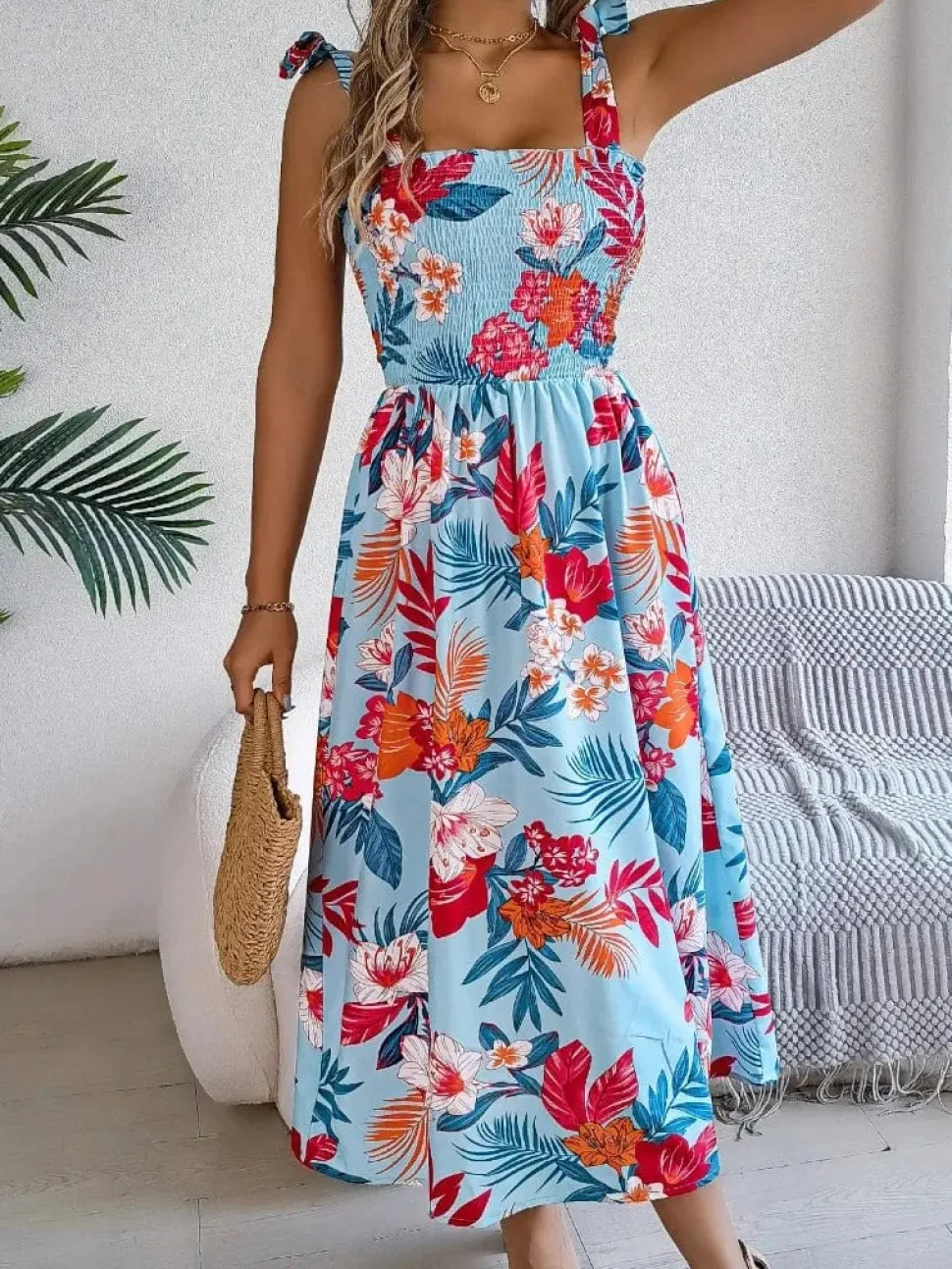 Robe d'été fleurie midi à bretelles