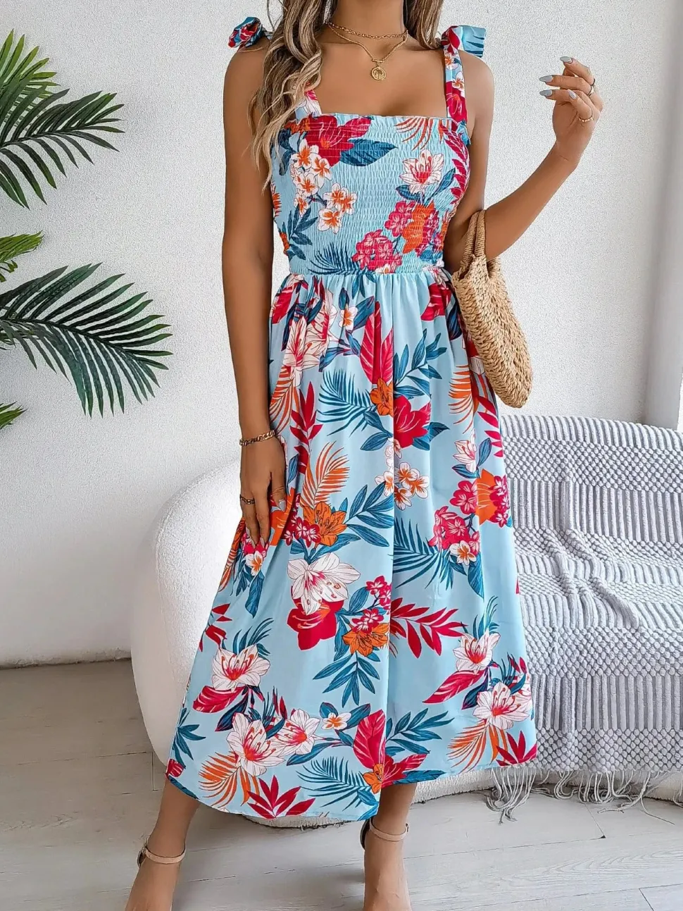 Robe d'été fleurie midi à bretelles