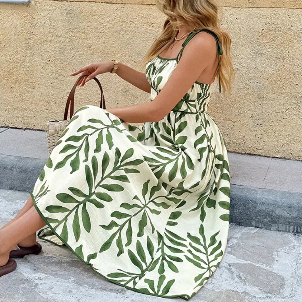 Robe d'été légère avec imprimé de feuilles vertes