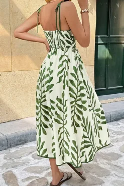 Robe d'été légère avec imprimé de feuilles vertes