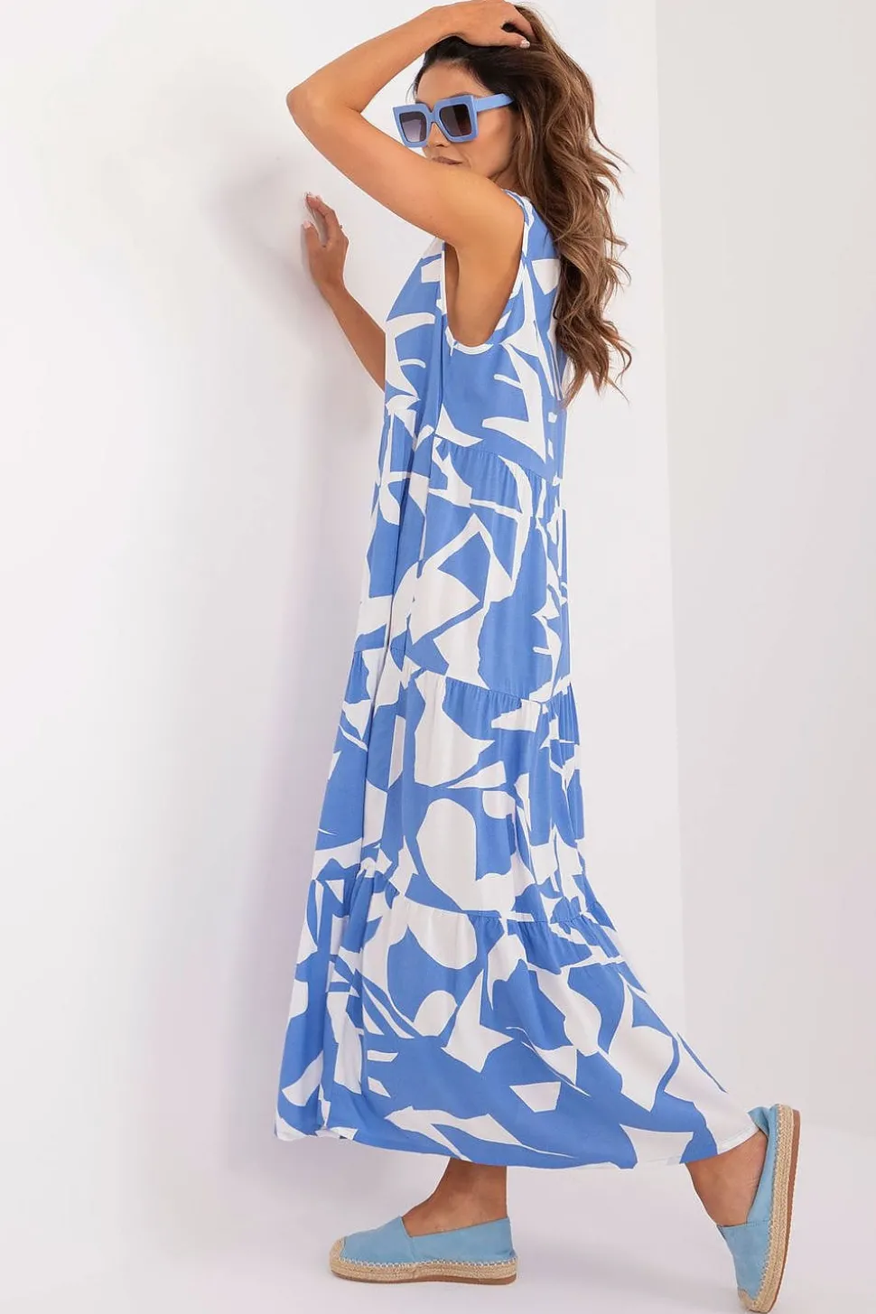 Robe d'été longue bleue sans manches