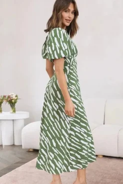 Robe d'été verte bohème midi à manches bouffantes