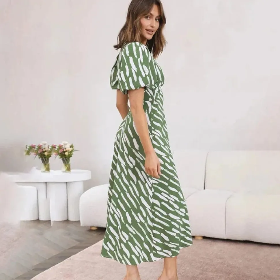 Robe d'été verte bohème midi à manches bouffantes