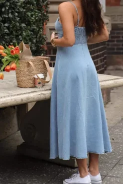 Robe en jean d'été midi casual