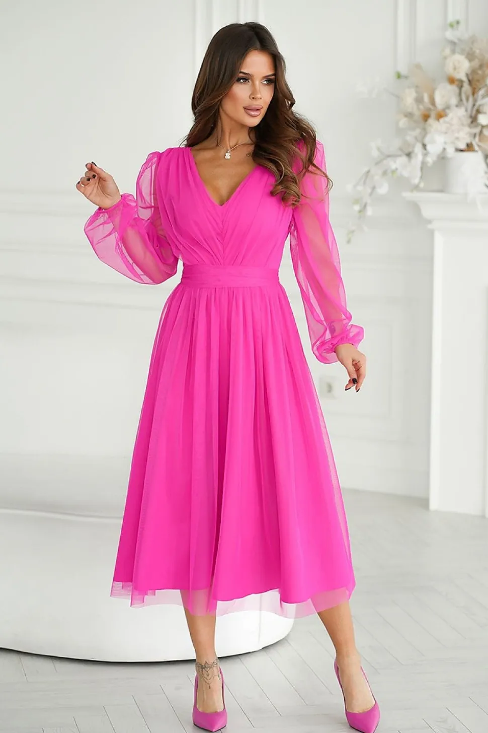 Robe en tulle midi manches longues