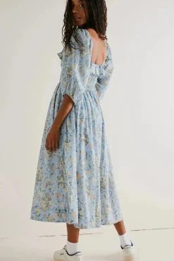 Robe fleurie bohème bleue col carré