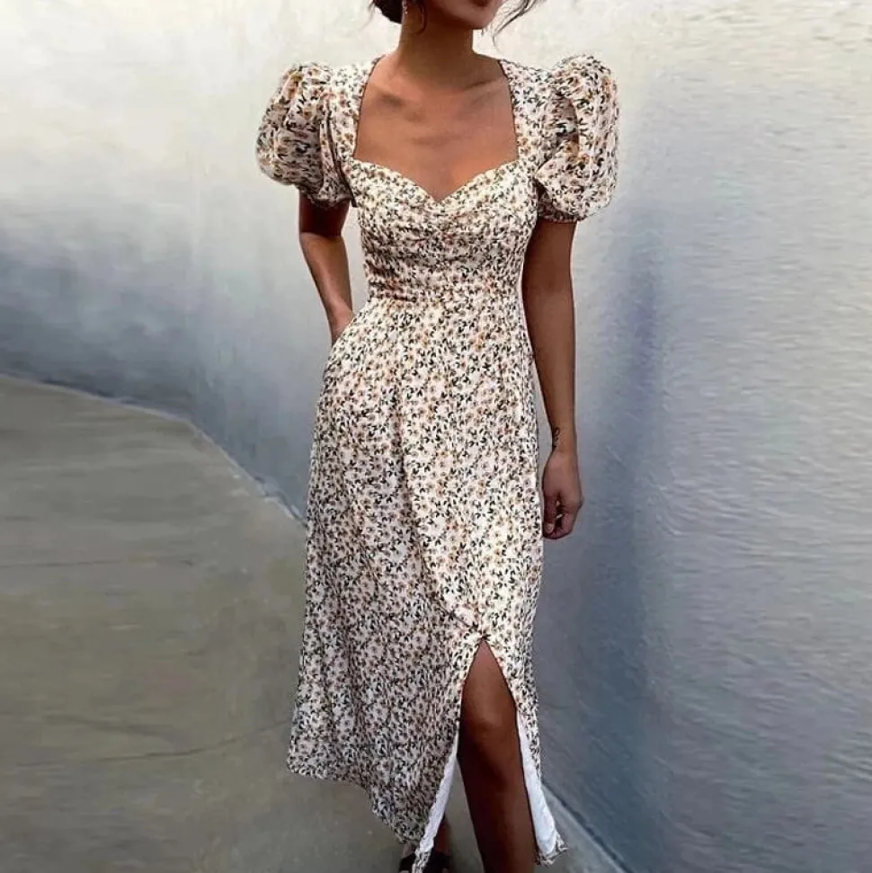 Robe fleurie fendue manches courtes bouffantes