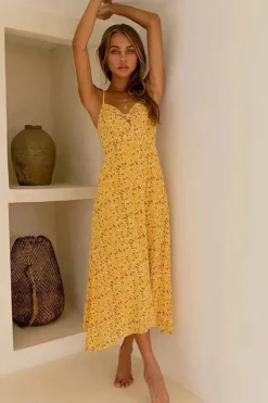 Robe fleurie jaune pour été