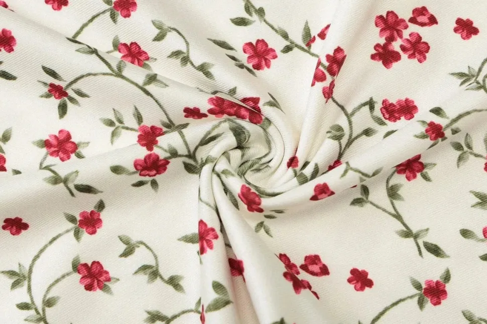 Robe fleurie longue fendue sans manches