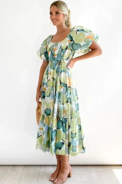 Robe fleurie midi épaules dénudées