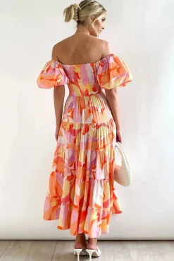 Robe fleurie midi épaules dénudées