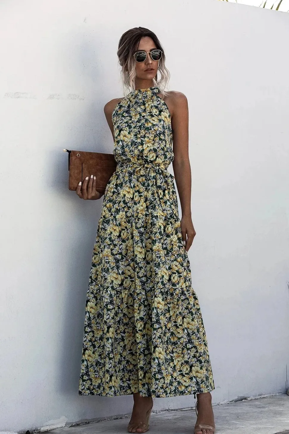 Robe fleurie multicolore longue sans manches