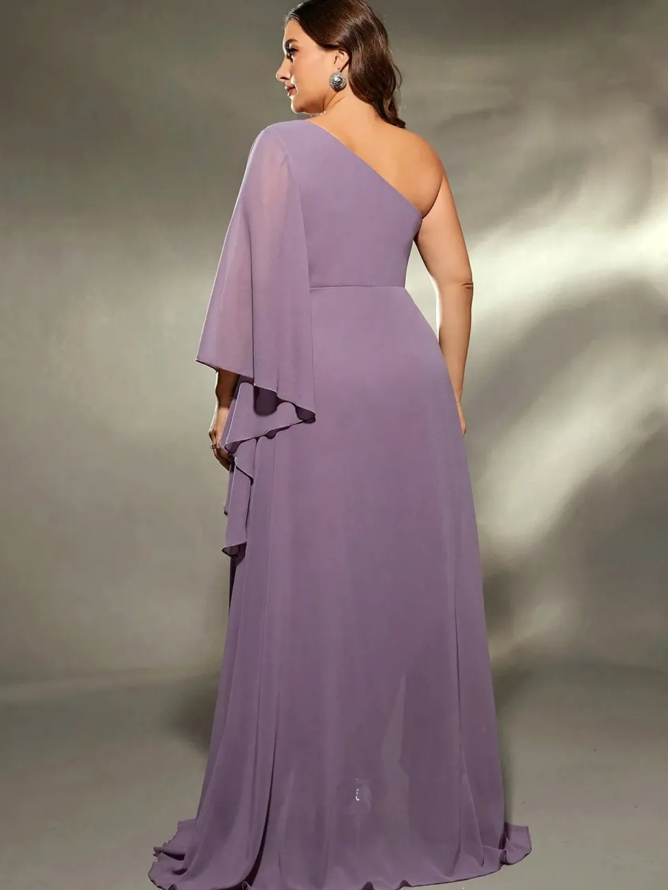 Robe grande taille violette épaule dénudée
