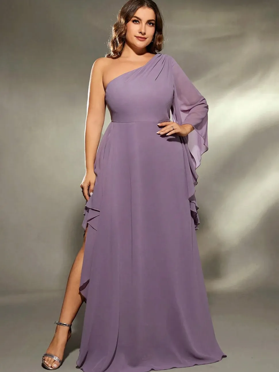 Robe grande taille violette épaule dénudée