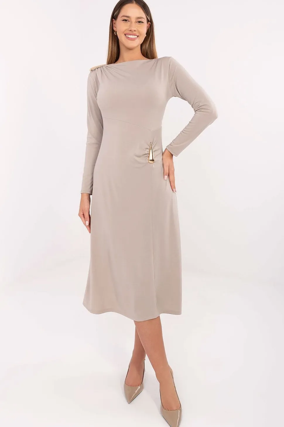 Robe habillée beige midi manches longues