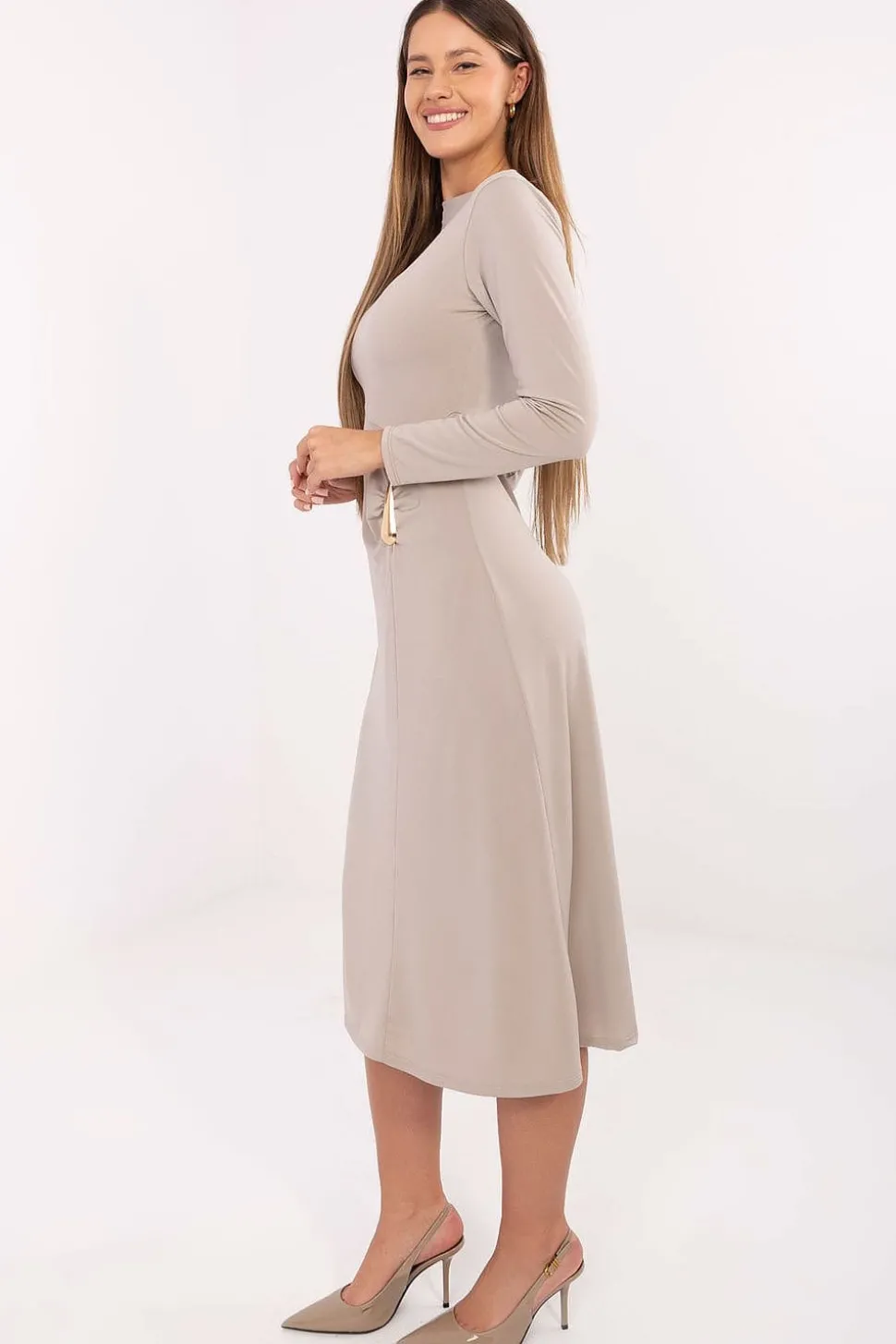 Robe habillée beige midi manches longues