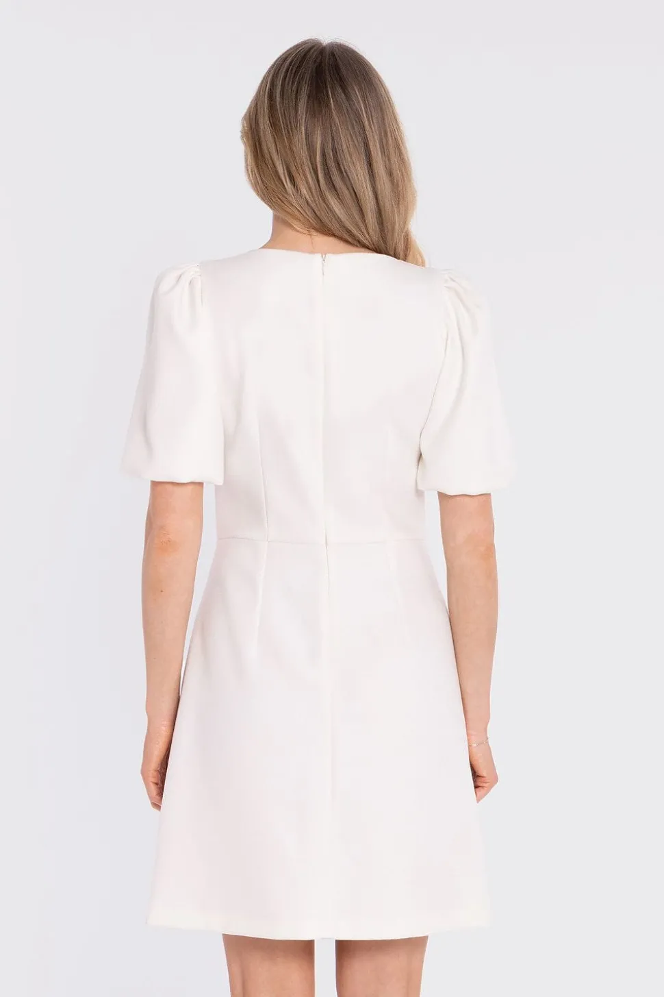 Robe habillée blanche courte manches bouffantes