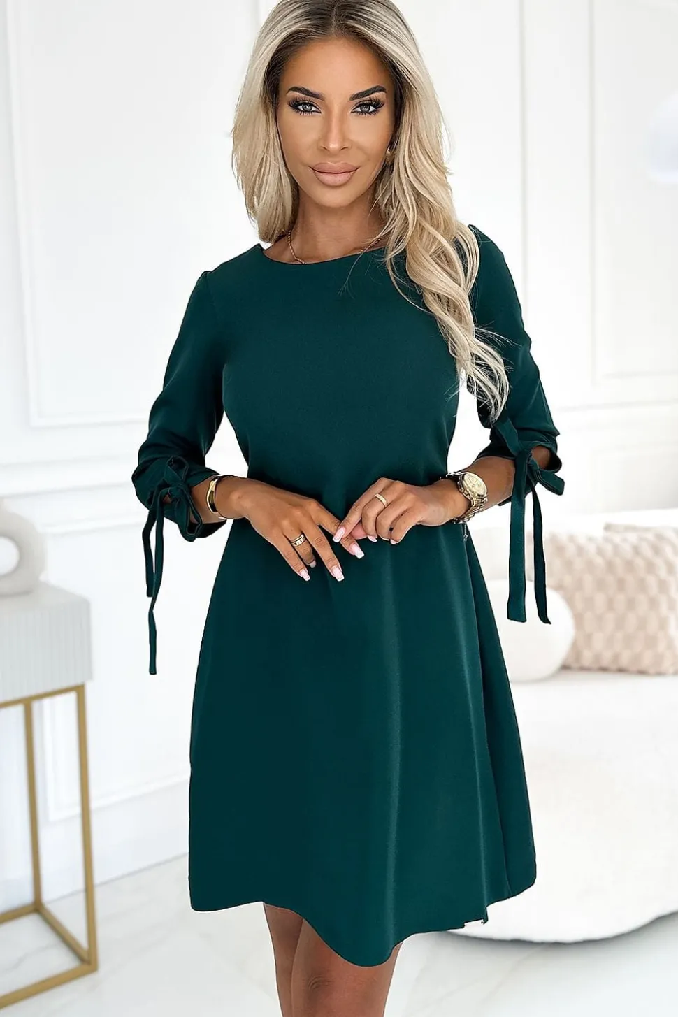Robe habillée nouée à l'arrière