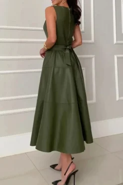Robe habillée verte midi élégante sans manches