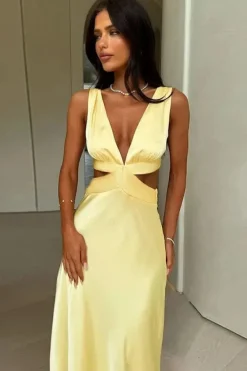 Robe invitée au mariage longue satinée col en V