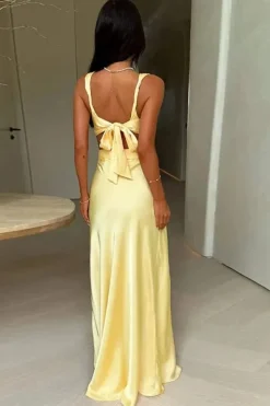 Robe invitée au mariage longue satinée col en V