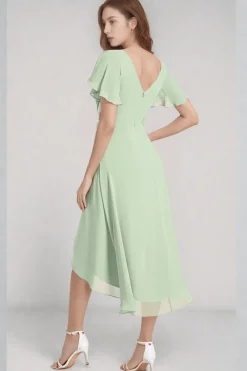 Robe invitée au mariage vert sauge asymétrique
