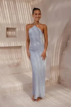 Robe invitée de mariage chic bleu pastel