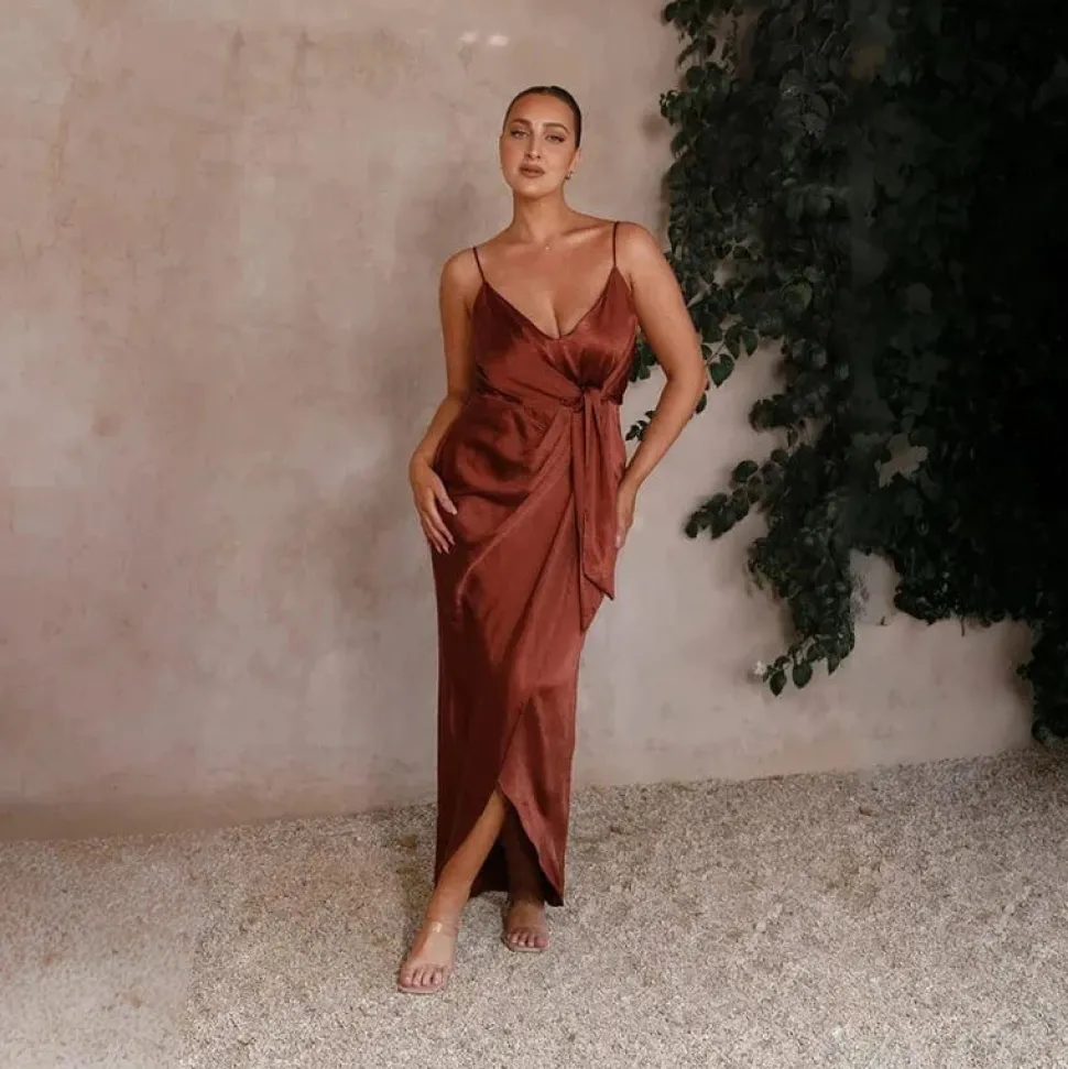 Robe invitée de mariage chic terracotta