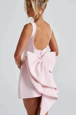 Robe invitée de mariage dos nu rose poudré