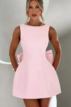 Robe invitée de mariage dos nu rose poudré