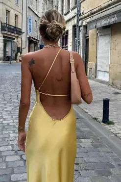 Robe invitée de mariage jaune dos nu
