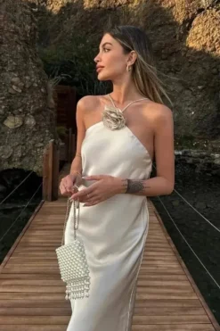 Robe invitée de mariage satin dos nu