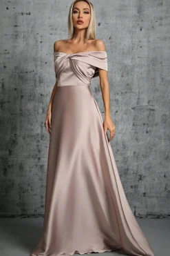 Robe invitée de mariage taupe avec épaules dénudées