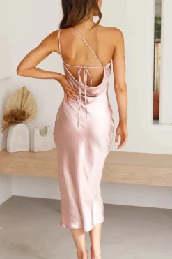 Robe invitée de mariage terracotta épaule dénudée