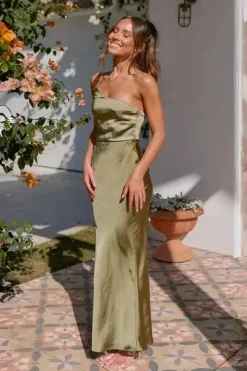 Robe invitée de mariage vert sauge