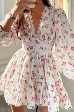 Robe invitée mariage fleurie courte
