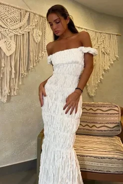 Robe longue blanche coupe sirène