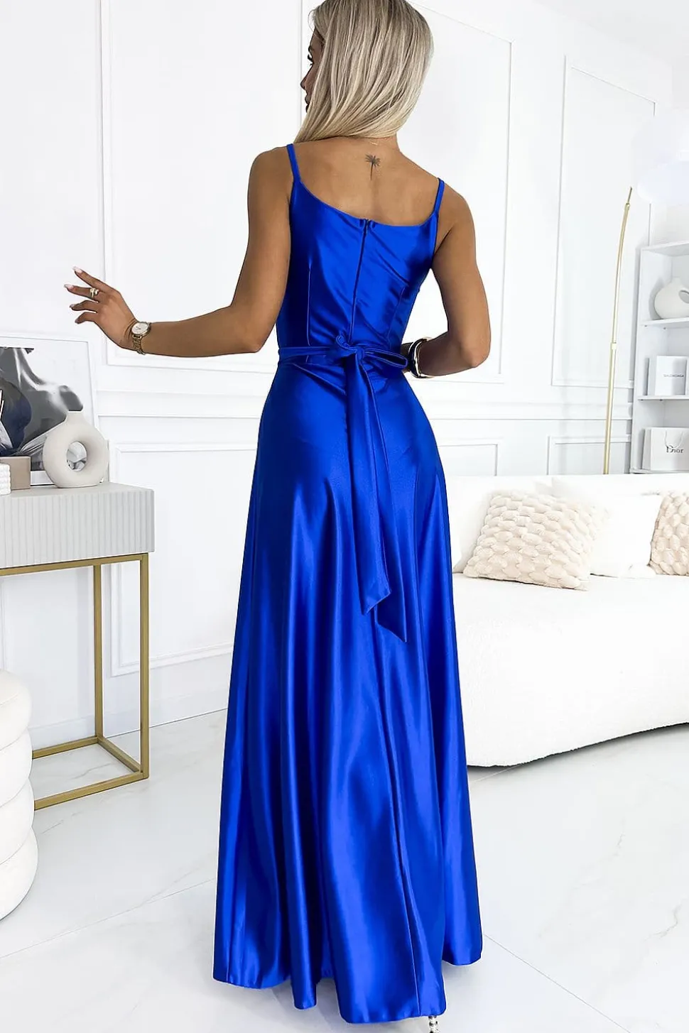 Robe longue bleu satin