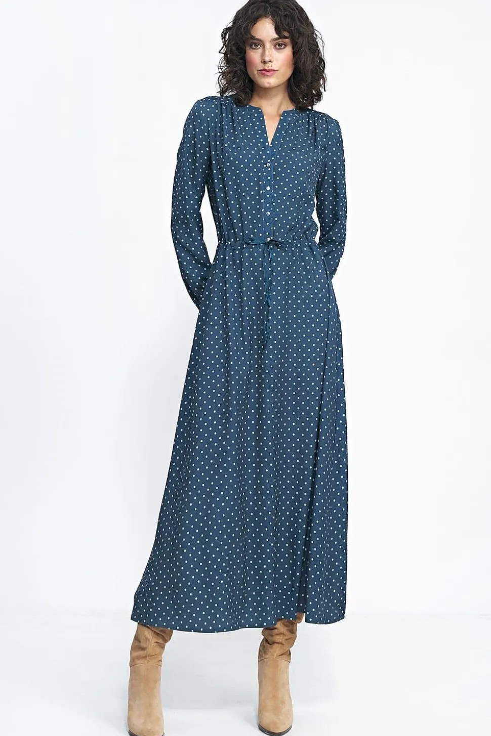 Robe longue à boutons