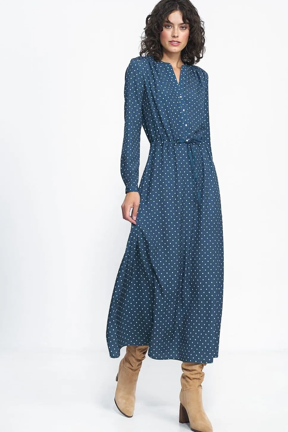 Robe longue à boutons