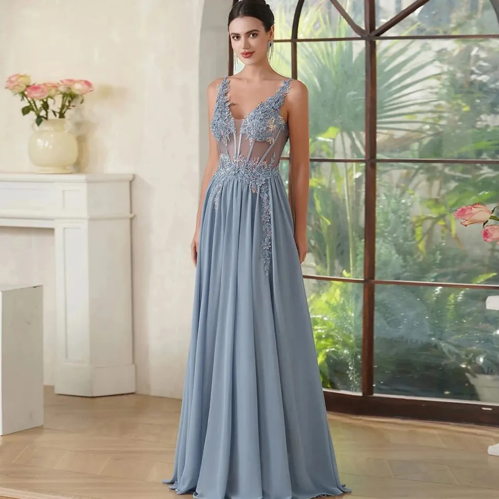 Robe longue en tulle avec appliqués sexy