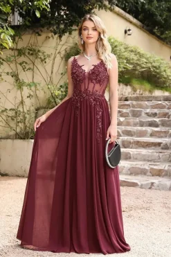 Robe longue en tulle avec appliqués sexy