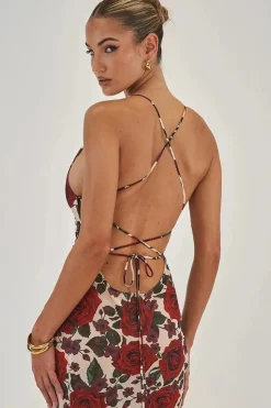 Robe longue imprimée de roses rouges