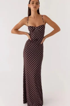 Robe longue marron à pois dos nu à bretelles fines