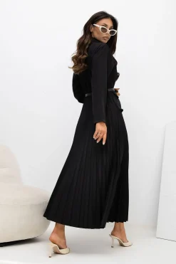 Robe longue noire jupe plissée manches longues