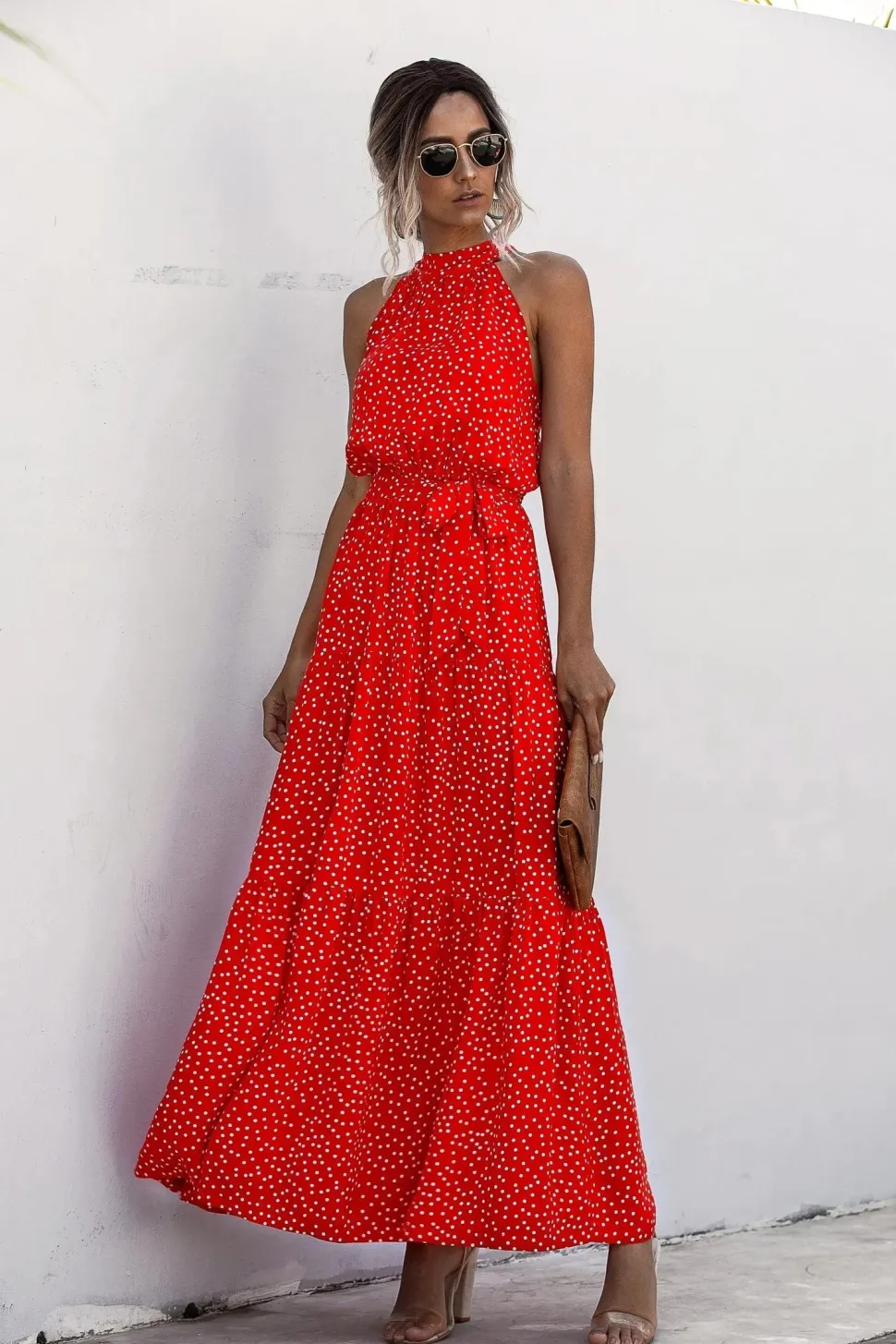 Robe longue sans manches à col halter