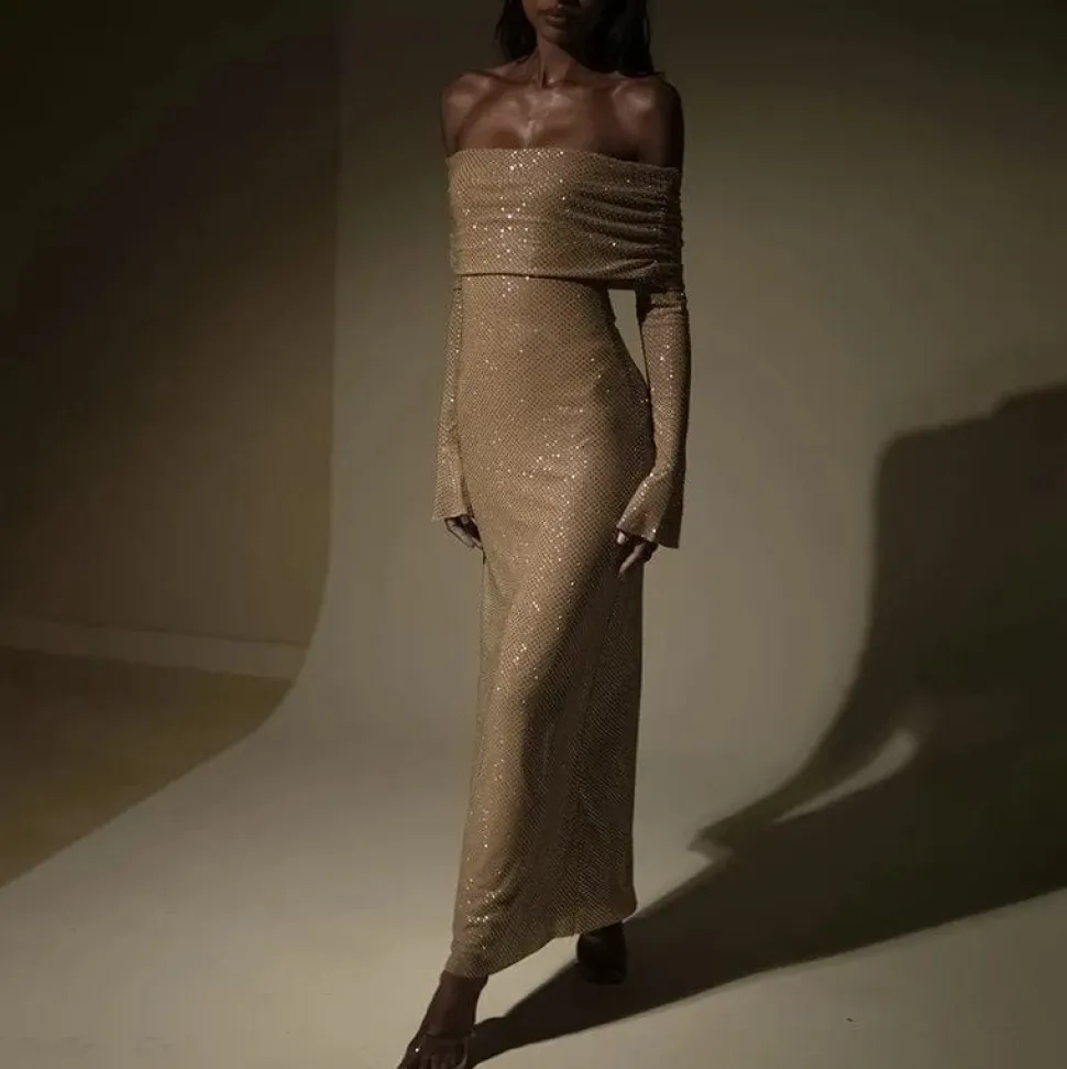 Robe longue sequin épaules dénudées